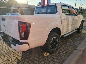 Nissan Navara 2.5DDTi double cab LE Plus - Image 7