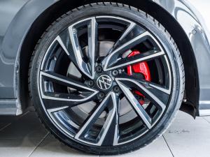 Volkswagen Golf GTI - Image 10