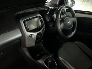 Toyota Aygo 1.0 - Image 13