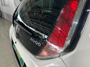 Toyota Aygo 1.0 - Image 4
