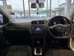 Volkswagen Polo Vivo hatch 1.6 Comfortline auto - Image 10