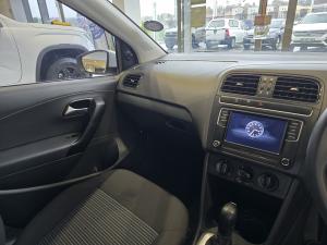 Volkswagen Polo Vivo hatch 1.6 Comfortline auto - Image 11