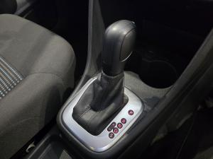 Volkswagen Polo Vivo hatch 1.6 Comfortline auto - Image 16