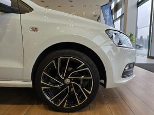 Volkswagen Polo Vivo hatch 1.6 Comfortline auto - Image 17