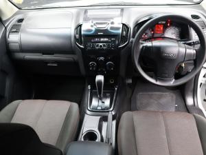 Isuzu D-Max 250 double cab Hi-Ride auto - Image 8
