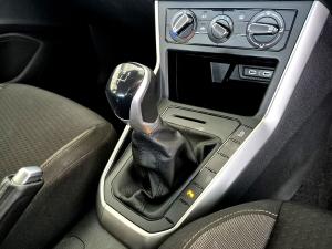 Volkswagen Polo hatch 1.0TSI Life manual - Image 16