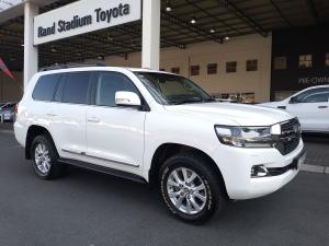 Toyota Land Cruiser 200 4.5D-4D V8 VX-R - Image 1