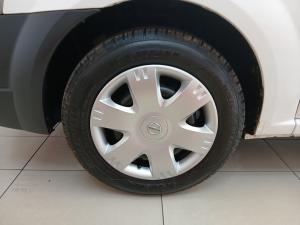 Nissan NP200 1.6i safety pack (aircon) - Image 14
