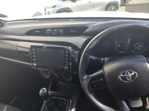 Toyota Hilux 2.8GD-6 Xtra cab 4x4 Legend manual - Image 6