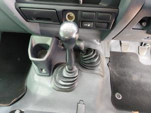 Toyota Land Cruiser 79 4.2D single cab - Image 11