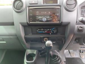Toyota Land Cruiser 79 4.2D single cab - Image 14