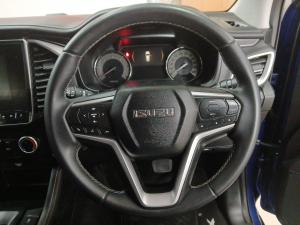 Isuzu mu-X 1.9TD LS - Image 8