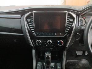 Isuzu mu-X 1.9TD LS - Image 11
