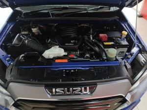 Isuzu mu-X 1.9TD LS - Image 16