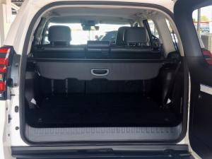 Toyota Land Cruiser Prado 2.8GD VX-L - Image 10