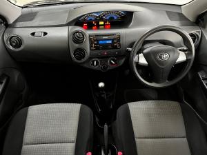 Toyota Etios sedan 1.5 Sprint - Image 6