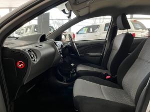 Toyota Etios sedan 1.5 Sprint - Image 7