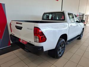 Toyota Hilux 2.4GD-6 double cab Raider auto - Image 2