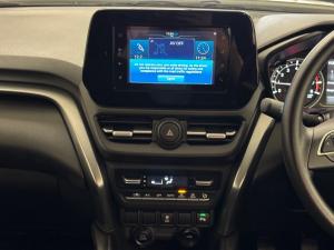 Toyota Urban Cruiser 1.5 XR manual - Image 10