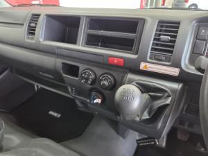 Toyota Hiace 2.7 Ses-fikile 16-seater - Image 10