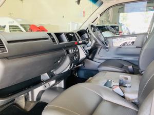 Toyota Hiace 2.5D-4D Ses-fikile 16-seater - Image 7