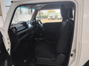 Suzuki Jimny 1.5 GLX AllGrip 3-door manual - Image 7