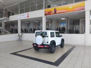 Suzuki Jimny 1.5 GLX AllGrip 3-door manual - Image 2