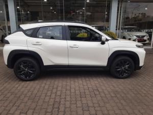Toyota Starlet Cross 1.5Xs automatic - Image 3