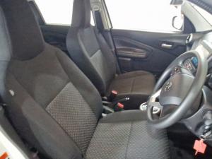 Toyota Vitz 1.0 XR AMT - Image 15