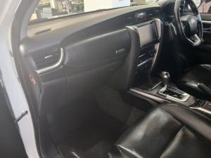 Toyota Fortuner 2.8 GD-6 4X4 VX automatic - Image 11
