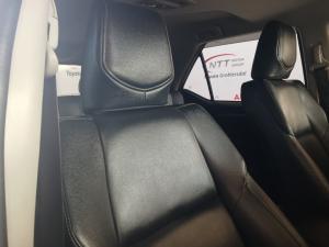 Toyota Fortuner 2.8 GD-6 4X4 VX automatic - Image 12