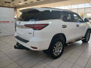 Toyota Fortuner 2.8 GD-6 4X4 VX automatic - Image 2