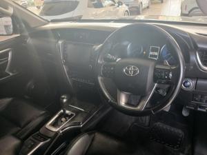 Toyota Fortuner 2.8 GD-6 4X4 VX automatic - Image 6