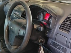 Isuzu D-MAX 250 HO HI-RIDE D/C - Image 9