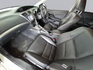 Honda Civic 1.8 Executive 5-Door automatic - Image 3
