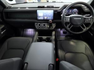 Land Rover Defender 130 D350 X-Dynamic HSE - Image 10
