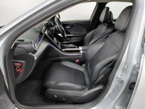 Mercedes-Benz C-Class C200 - Image 11