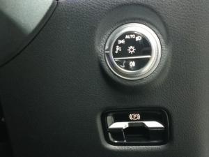 Mercedes-Benz C-Class C200 - Image 20
