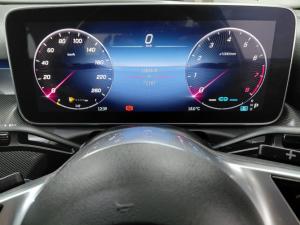 Mercedes-Benz C-Class C200 - Image 21