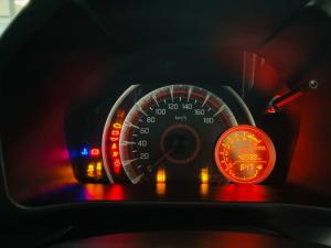 Toyota Vitz 1.0 XR manual - Image 11