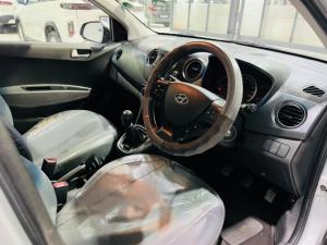 Hyundai Grand i10 1.0 Premium hatch - Image 10