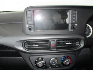 Hyundai Grand i10 1.0 Premium hatch - Image 4