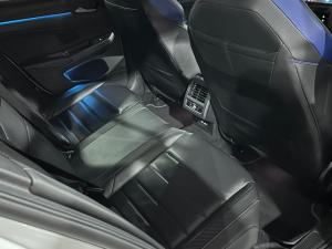 Volkswagen Golf R - Image 12