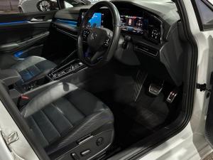 Volkswagen Golf R - Image 18