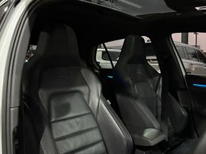Volkswagen Golf R - Image 19
