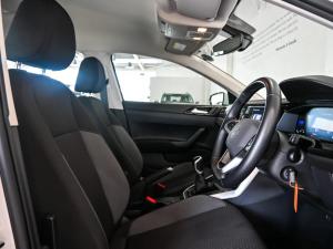 Volkswagen Polo hatch 1.0TSI Life manual - Image 11