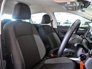 Volkswagen Polo hatch 1.0TSI Life manual - Image 12