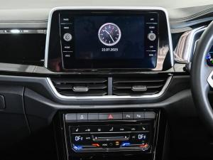Volkswagen T-Roc 2.0TSI 4Motion R-Line - Image 11