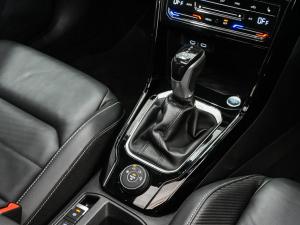 Volkswagen T-Roc 2.0TSI 4Motion R-Line - Image 12