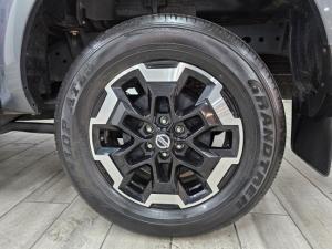 Nissan Navara 2.5DDTi double cab LE Plus - Image 4